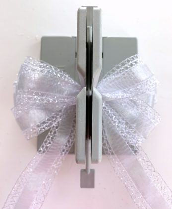 How to measure how much ribbon you'll need – Kudos Giftwrap