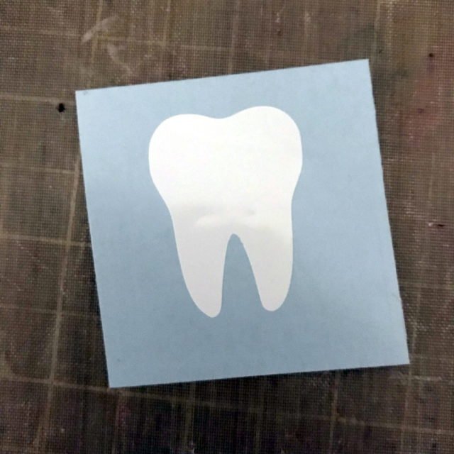 Cut Out Tooth Bowdabra