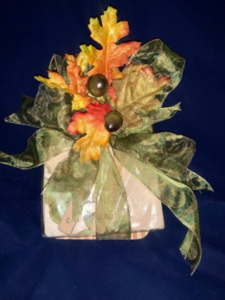 DIY Thanksgiving Gift Wrapping Idea