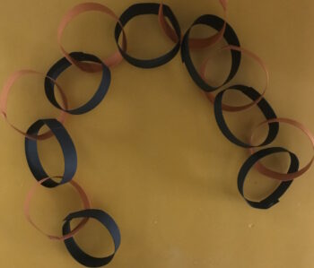 Form Paper Chain